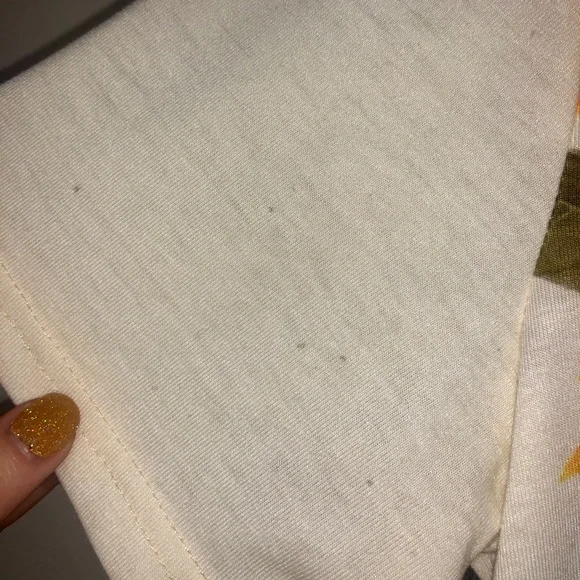 Sunflower Blouse 🌻 - Picture 10 of 10